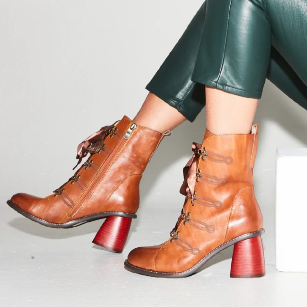 Geraldine - Chelsea Crew boots with original box